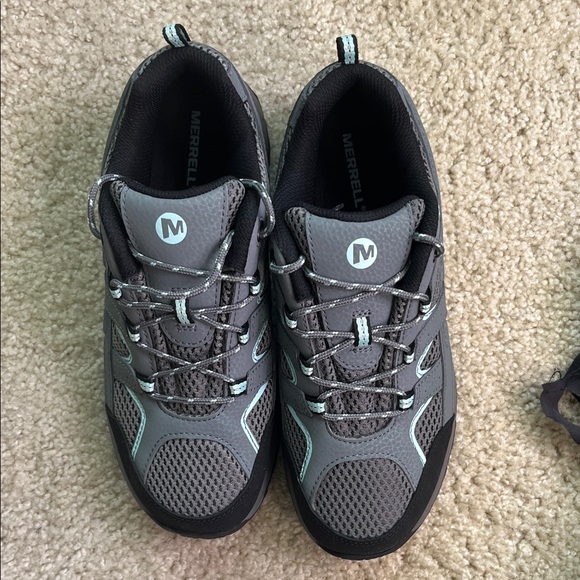 Merrell Black and Gray Athletic Shoes, NWT, size 6 Wide - Picture 5 of 11